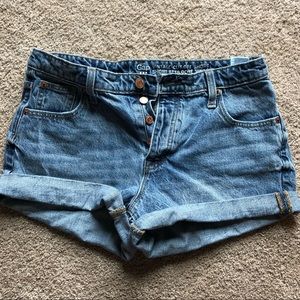 Gap vintage cut off short, button up, EUC 💙